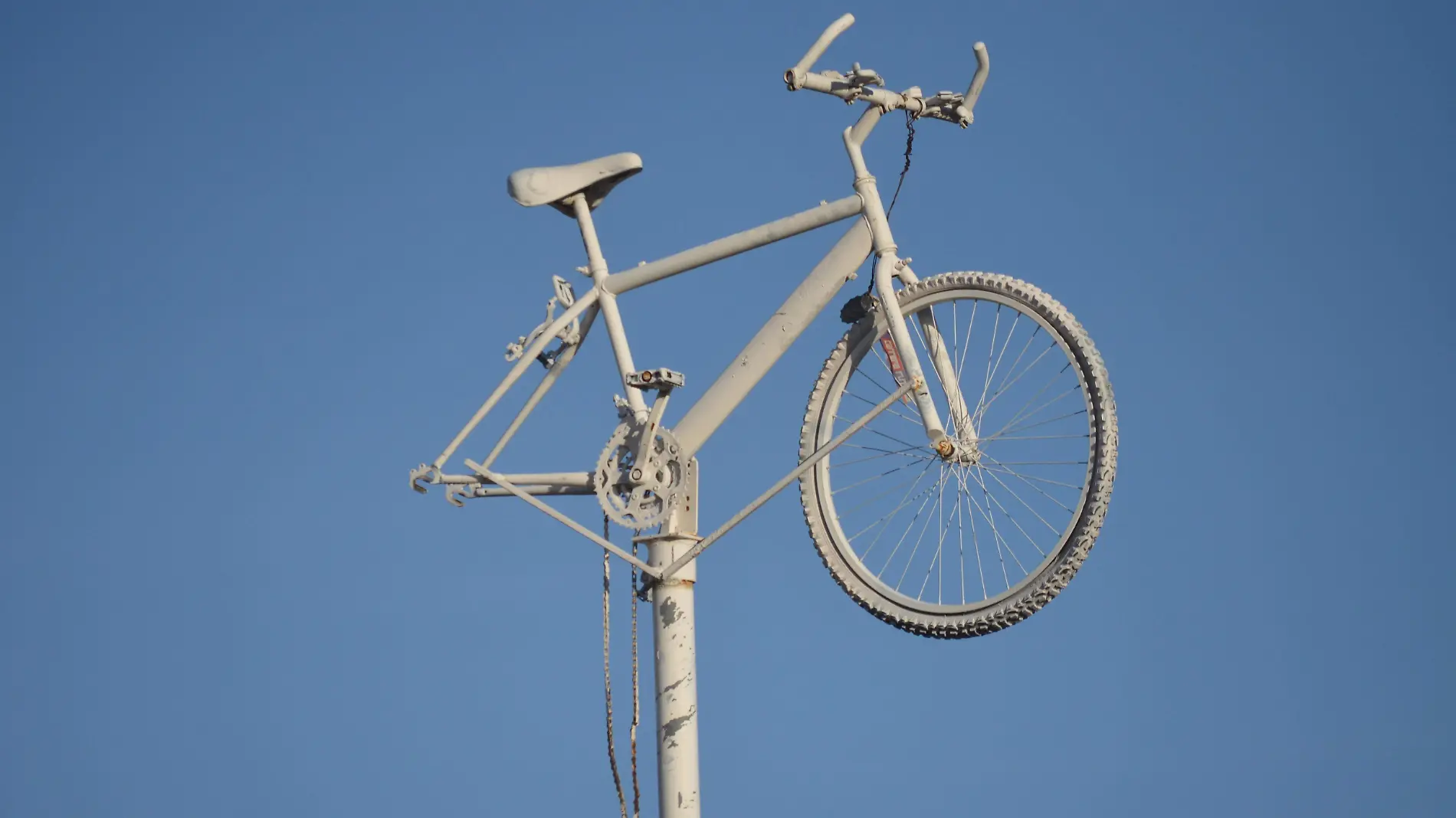 18-01-2023-Bicicleta Blanca carretera Mina NICO-carlos Villalba (5)